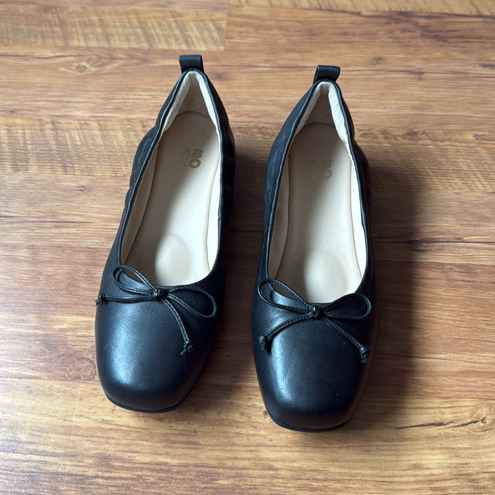 Abeo Cadence Bow flats - LIKE NEW - Picture 2 of 6